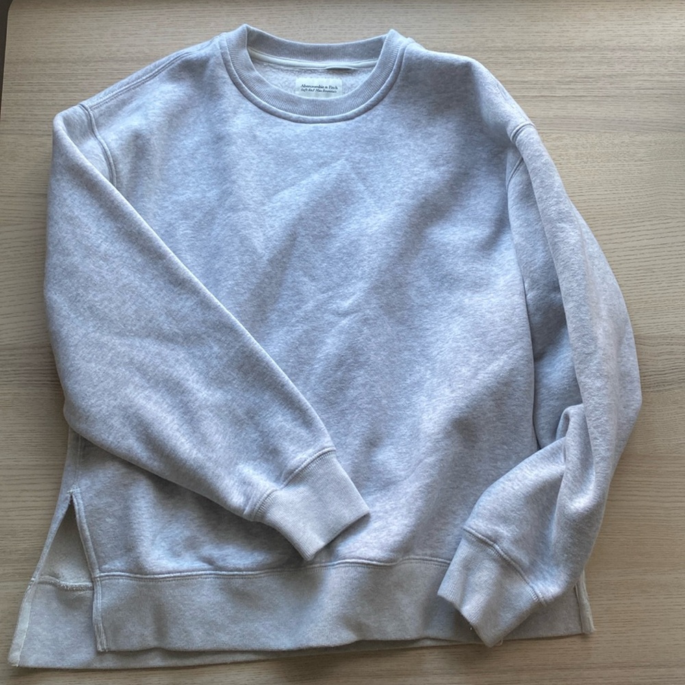 Abercrombie Soft AF Crewneck Small